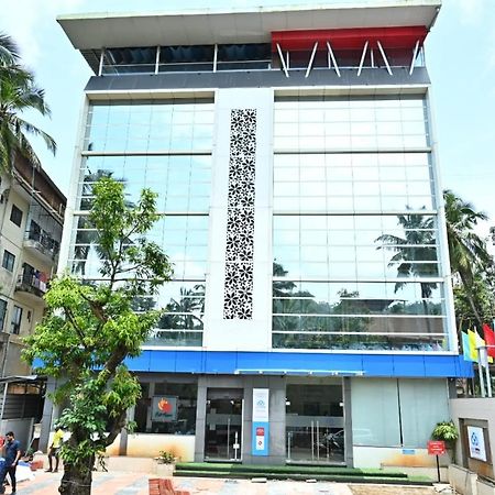 Blue Arrow Hotel Karwar Ngoại thất bức ảnh