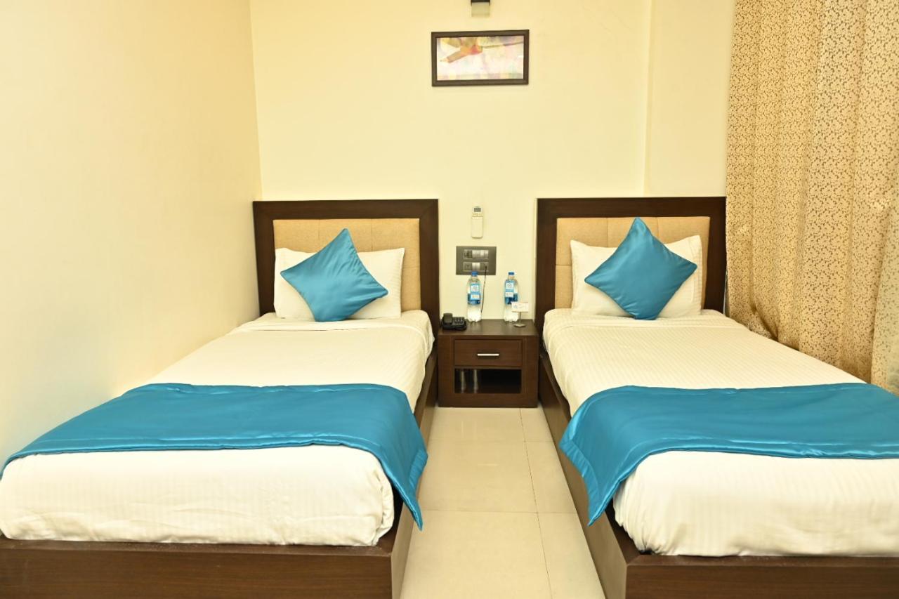 Blue Arrow Hotel Karwar Ngoại thất bức ảnh