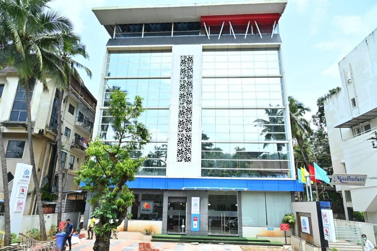 Blue Arrow Hotel Karwar Ngoại thất bức ảnh